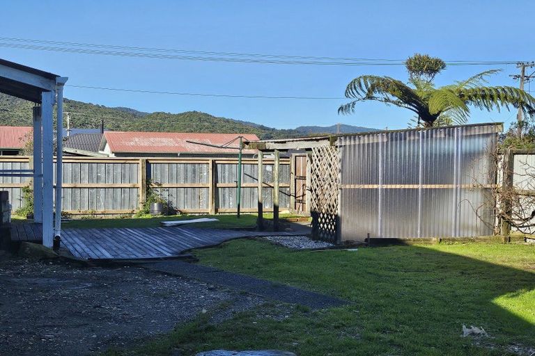 Photo of property in 14 Collins Street, Blaketown, Greymouth, 7805