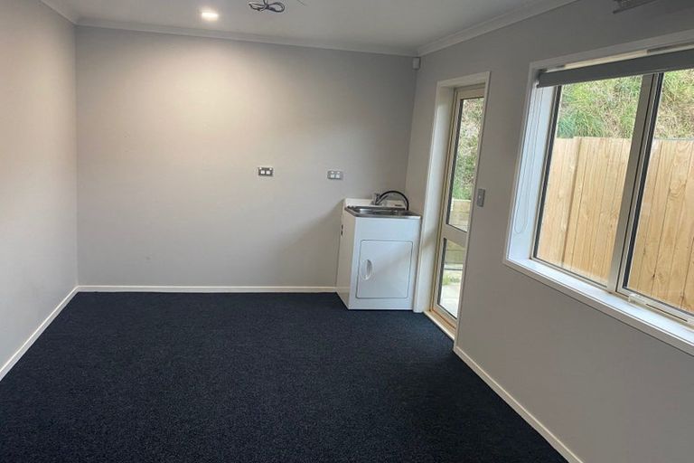 Photo of property in 13 Frederick Place, Whalers Gate, New Plymouth, 4310
