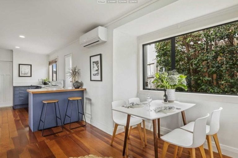 Photo of property in 59 Verran Road, Birkenhead, Auckland, 0626