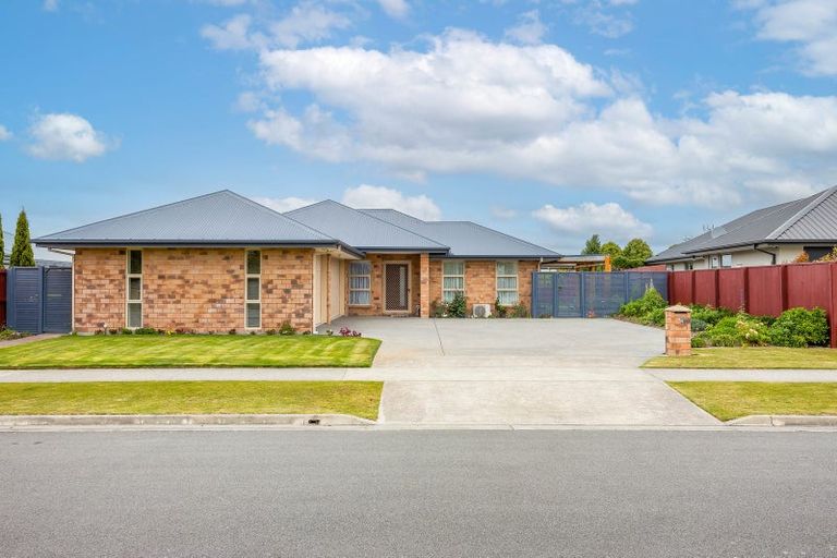 Photo of property in 54 Huntingdon Drive, Rangiora, 7400