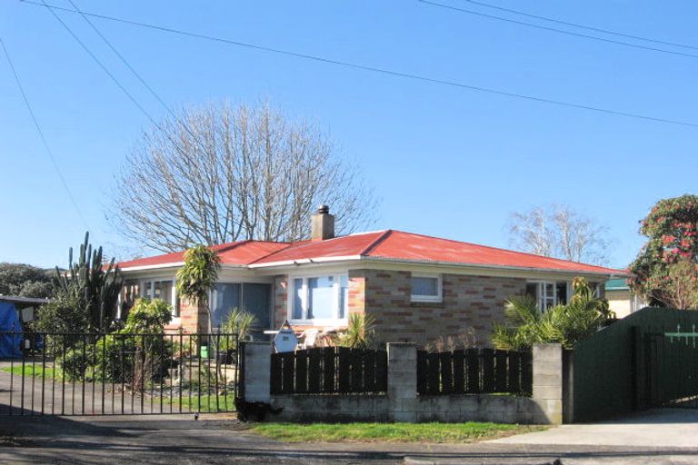 Photo of property in 21 Kerry Place, Papakura, 2110