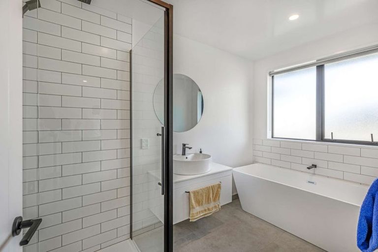 Photo of property in 10 Full Moon Lane, Rolleston, 7614