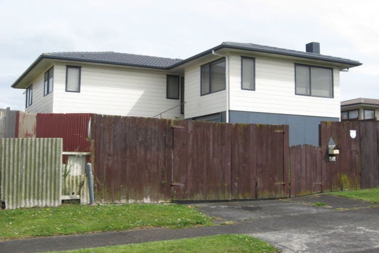 Photo of property in 23 Ilford Crescent, Mangere, Auckland, 2022