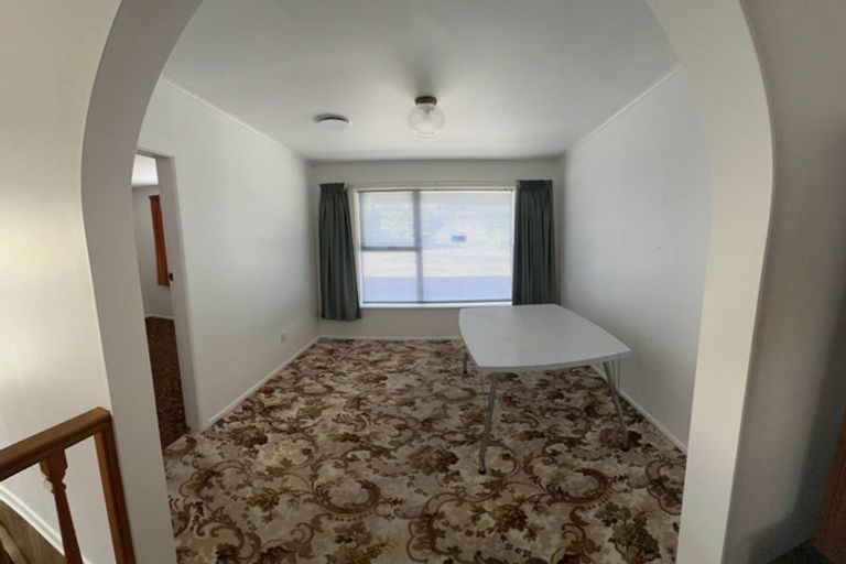 Photo of property in 20 Oswald Crescent, Paparangi, Wellington, 6037