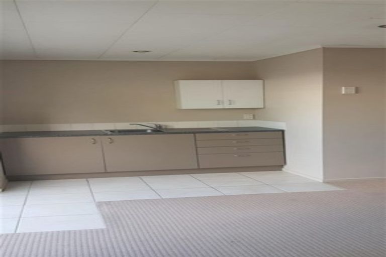 Photo of property in 1/20 Merchant Avenue, Te Atatu South, Auckland, 0610