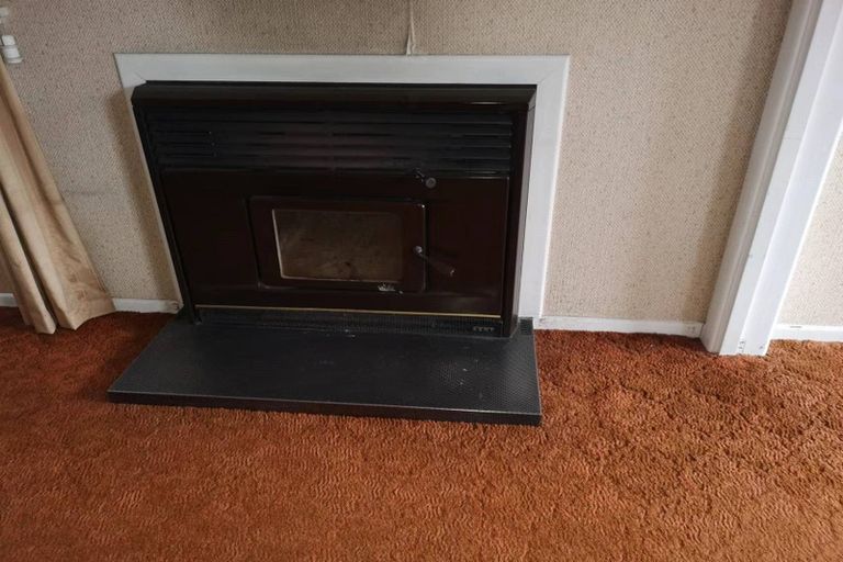 Photo of property in 22 Kaikoura Street, Henderson, Auckland, 0612