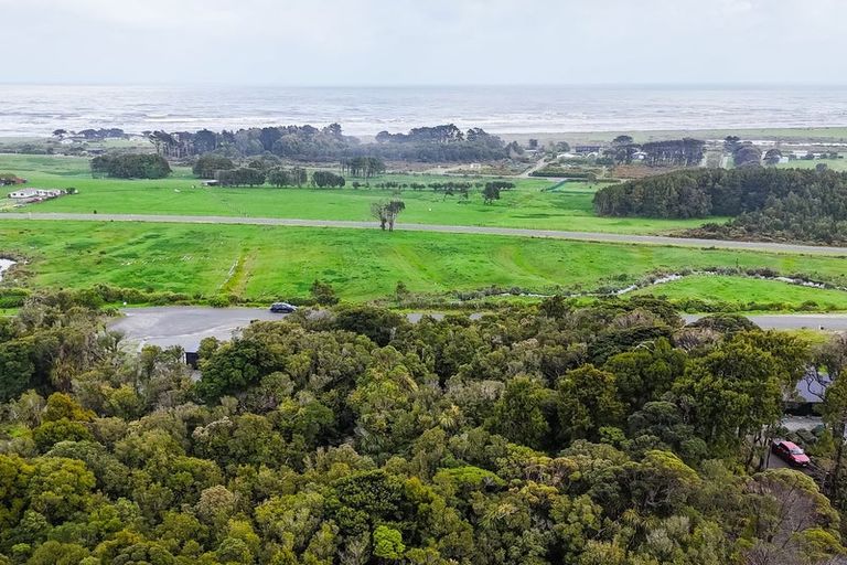 Photo of property in 37 Takutai Terrace, Ruatapu, 7883