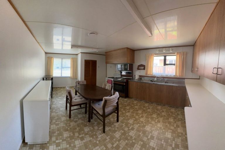 Photo of property in 20 Oswald Crescent, Paparangi, Wellington, 6037