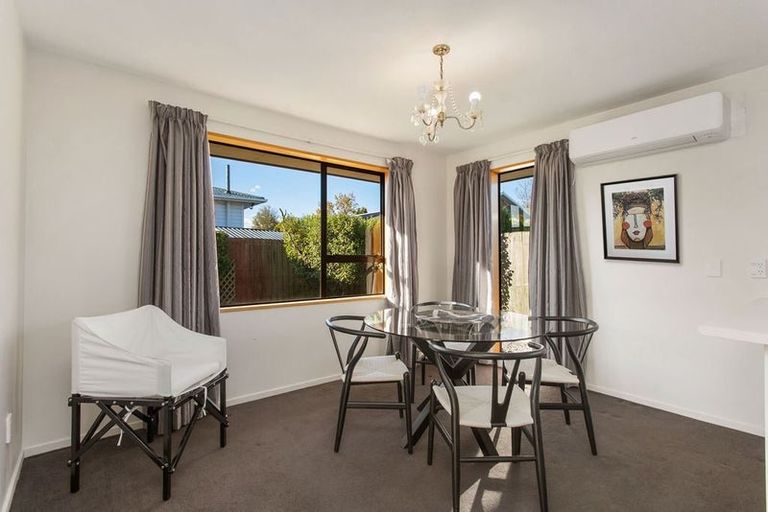 Photo of property in 18 Winters Road, Redwood, Christchurch, 8051