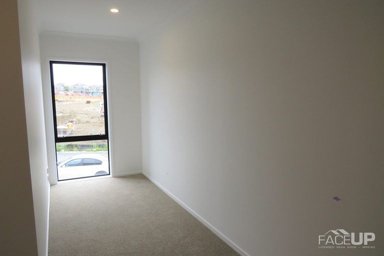 Photo of property in 16 Nugget Avenue, Hobsonville, Auckland, 0616