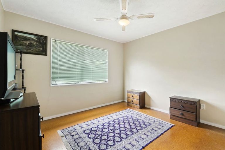 Photo of property in 1/32a Helena Street, Massey, Auckland, 0614