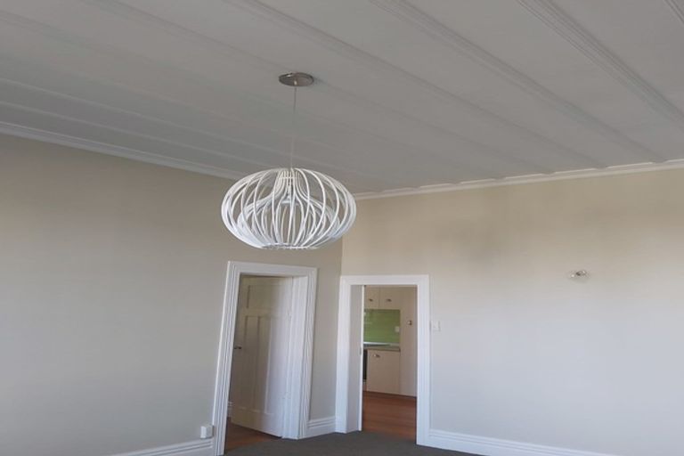 Photo of property in 2 Hinemoa Street, Birkenhead, Auckland, 0626