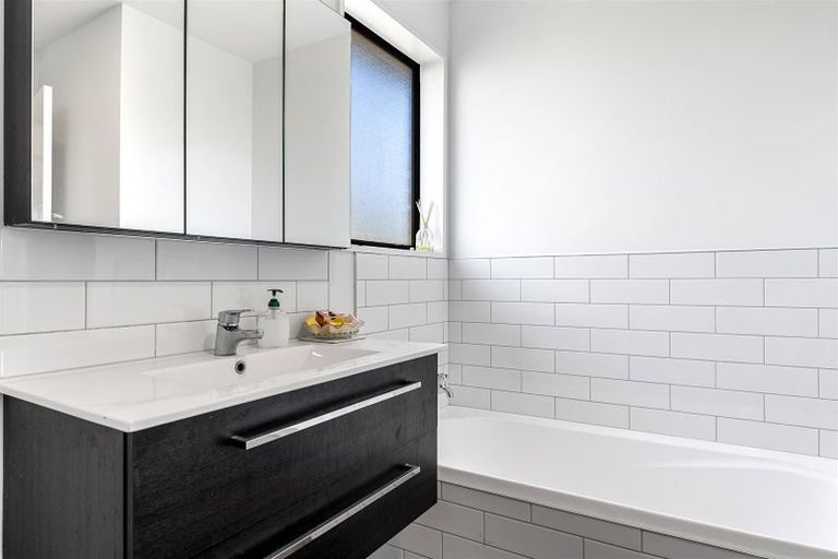 Photo of property in 31 Holland Drive, Kaiapoi, 7630