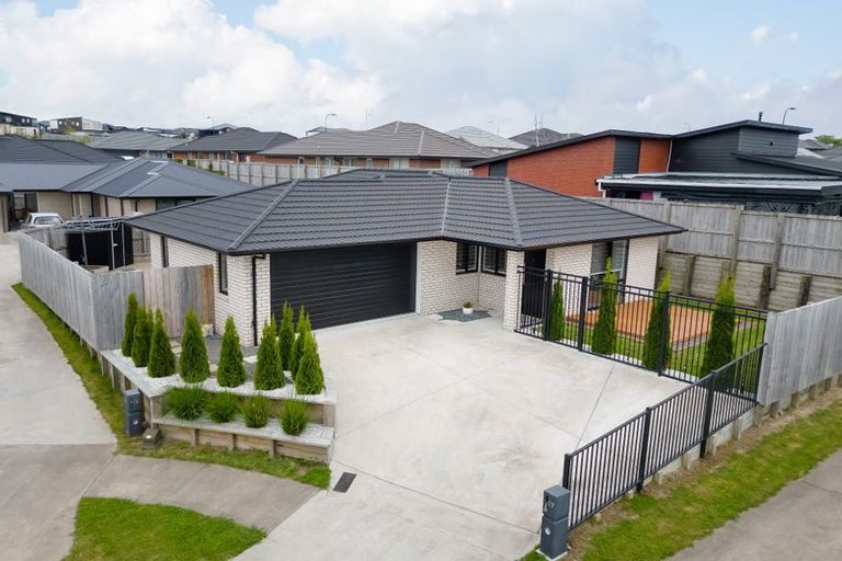 Photo of property in 17 Branca Close, Fitzroy, Hamilton, 3206