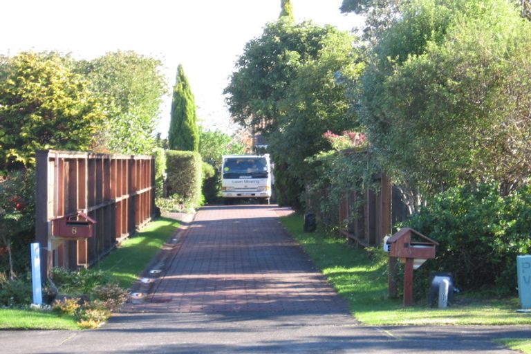 Photo of property in 4 Maygrove Drive, Orewa, 0931