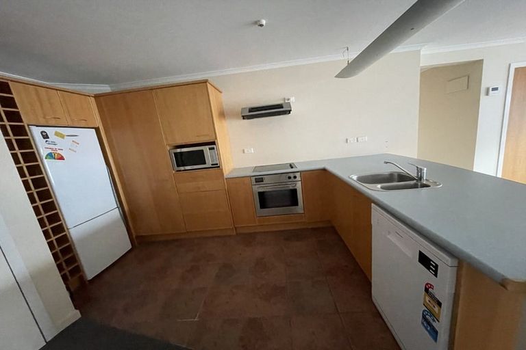 Photo of property in Endeavour Apartments, 125u6 Thorndon Quay, Pipitea, Wellington, 6011