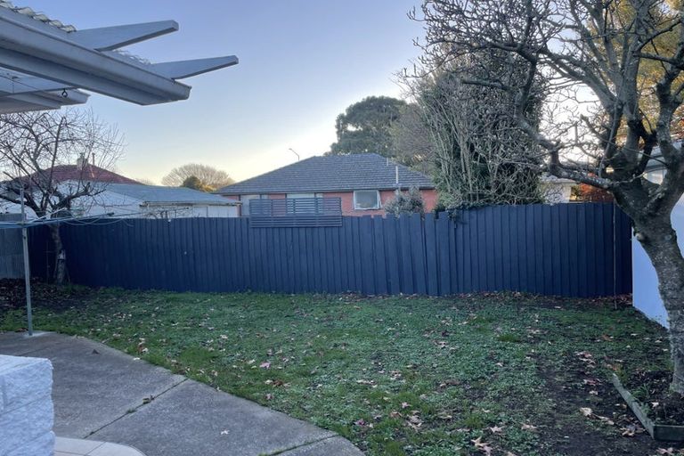 Photo of property in 17 Oakfield Street, Burnside, Christchurch, 8053