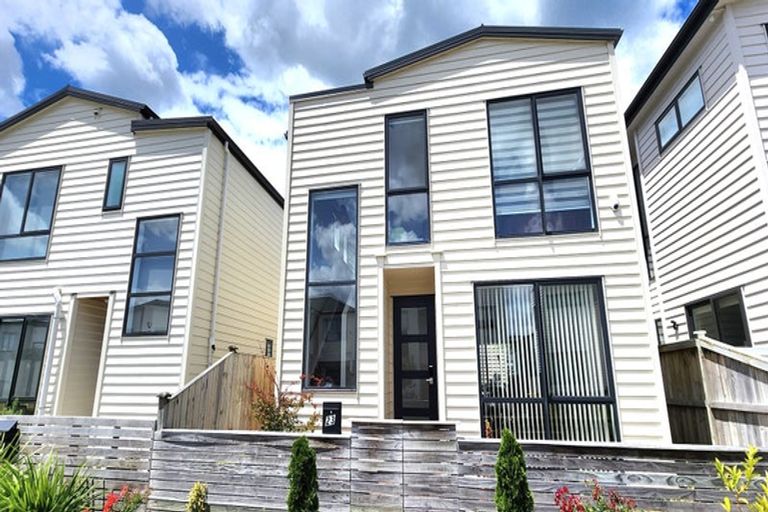 Photo of property in 23 Lockheed Street, Hobsonville, Auckland, 0618