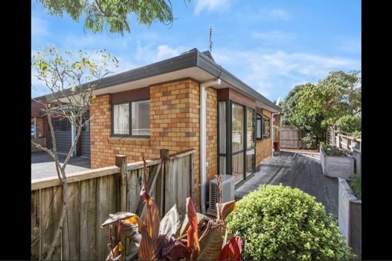 Photo of property in 4/26 Inverness Road, Browns Bay, Auckland, 0630