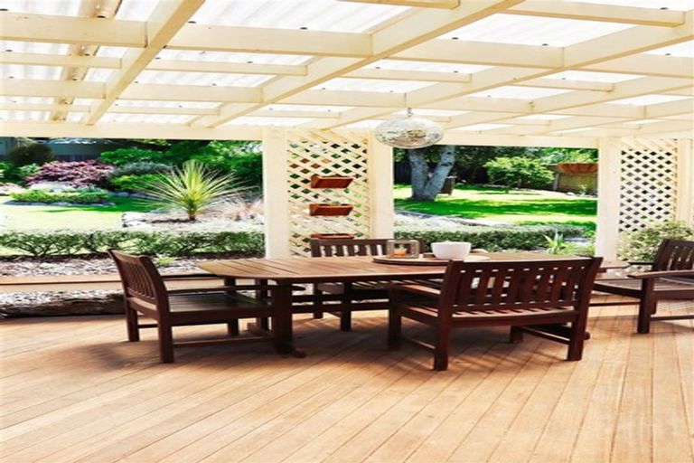 Photo of property in 28 Domain Road, Waipawa, 4210