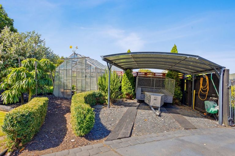 Photo of property in 18 Mcdougal Place, Kaiapoi, 7630