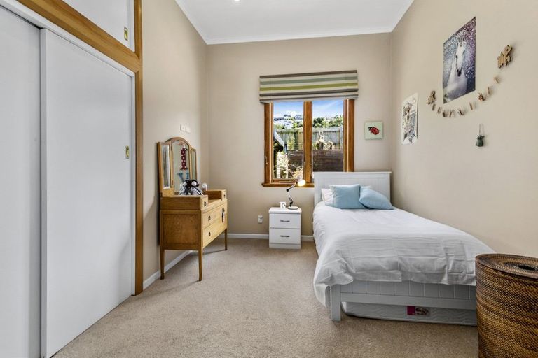 Photo of property in 32 Frankmoore Avenue, Johnsonville, Wellington, 6037