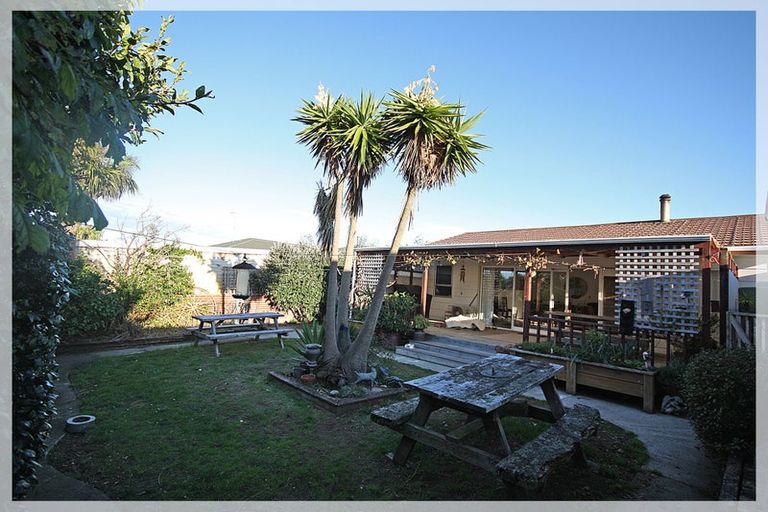 Photo of property in 19 Andrews Street, Foxton Beach, Foxton, 4815
