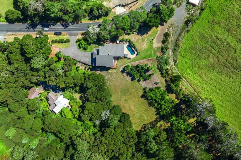 Photo of property in 174 Forest Hill Road, Henderson, Auckland, 0612