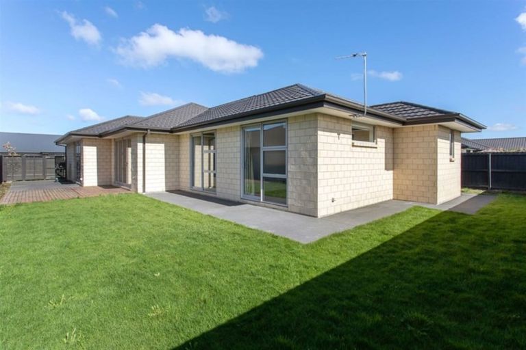 Photo of property in 12 Bamber Crescent, Halswell, Christchurch, 8025