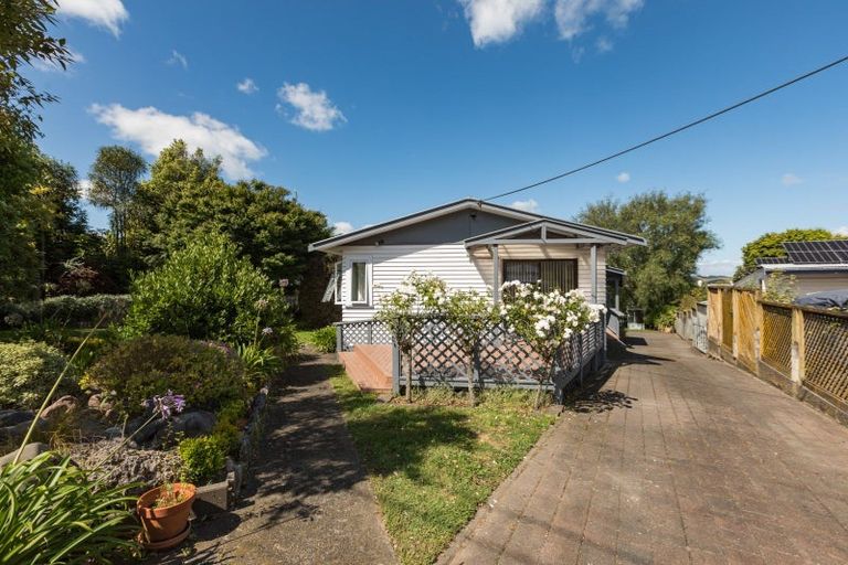 Photo of property in 25 Domain Road, Waipawa, 4210