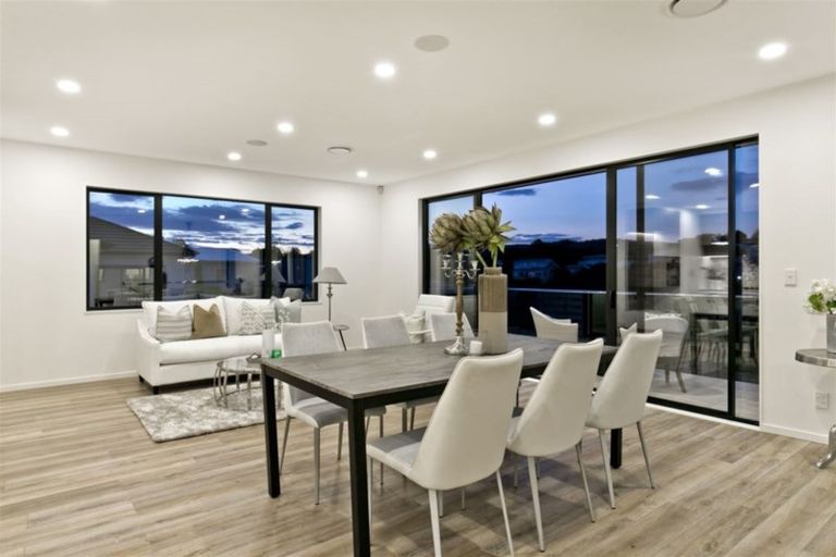 Photo of property in 21 Princes Street, Riverhead, 0820