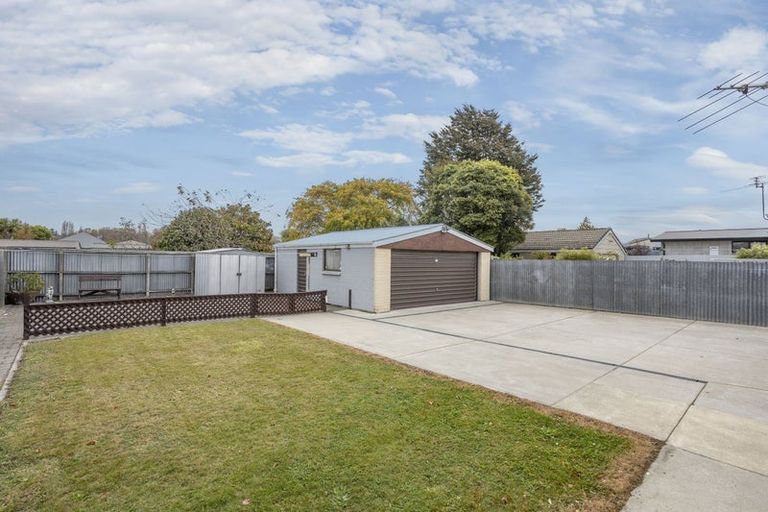 Photo of property in 237 Burwood Road, Burwood, Christchurch, 8083