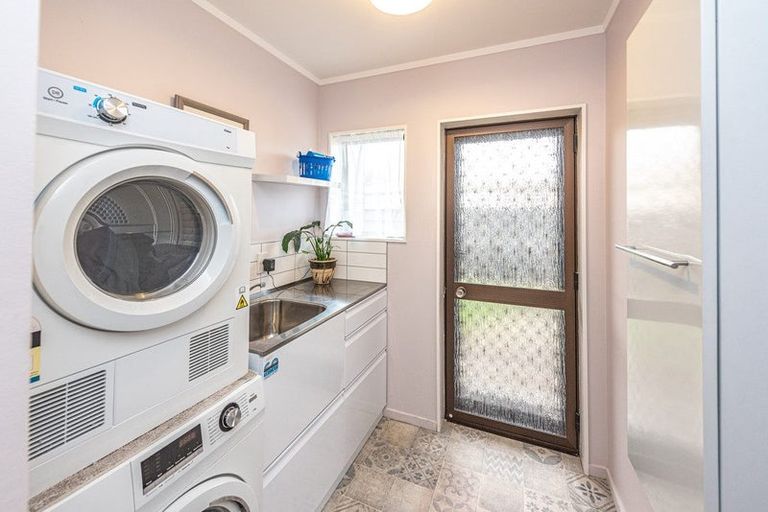 Photo of property in 3 Warwick Place, Springvale, Whanganui, 4501