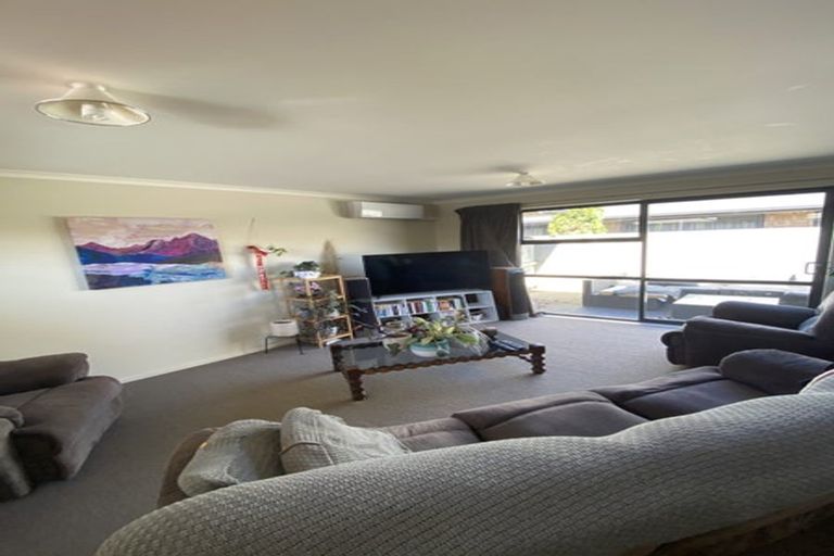 Photo of property in 108u7 Old Farm Road, Hamilton East, Hamilton, 3216