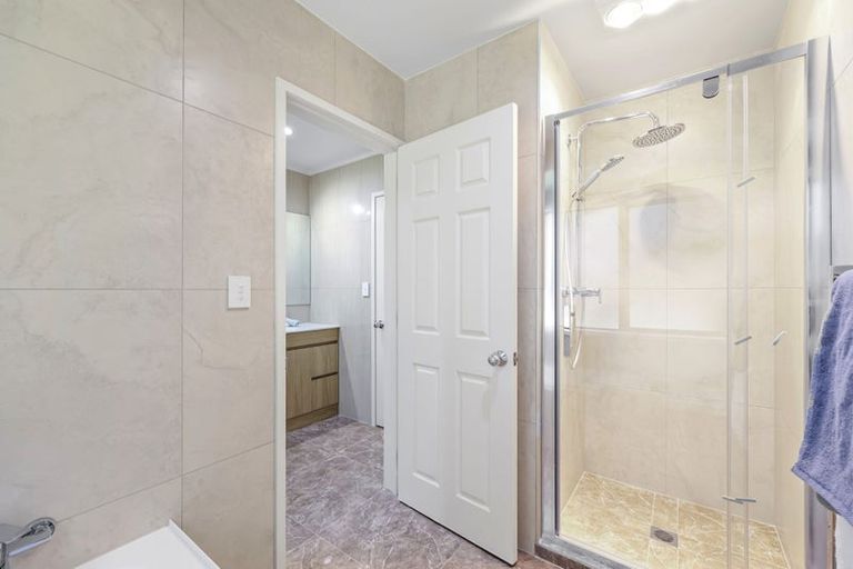 Photo of property in 94 Westerham Drive, Dannemora, Auckland, 2016