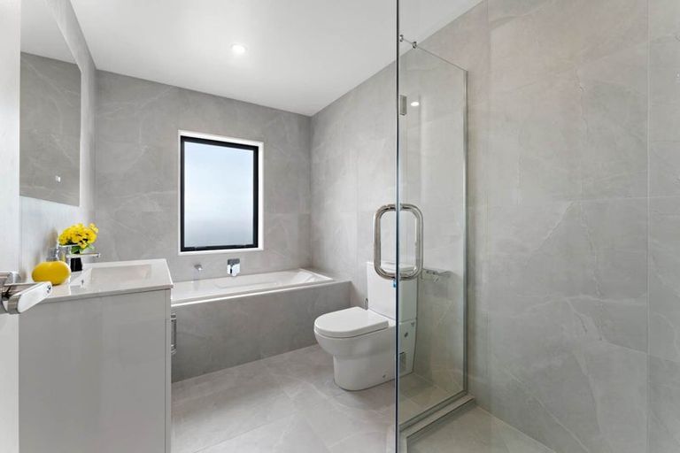 Photo of property in 40 Papai Lane, Massey, 0614