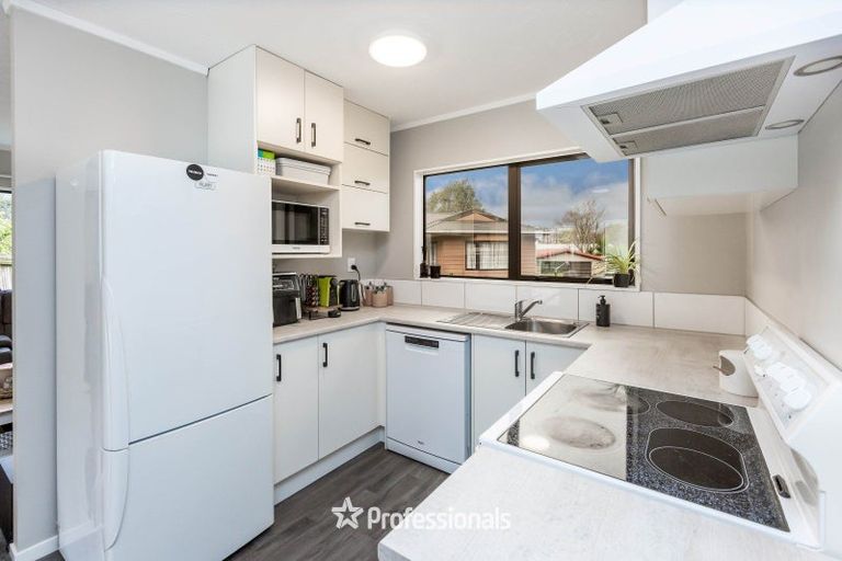 Photo of property in 5 Tulsa Grove, Totara Park, Upper Hutt, 5018