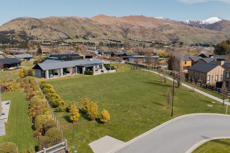 Photo of property in 24 Mountain View Drive, Wanaka, 9382