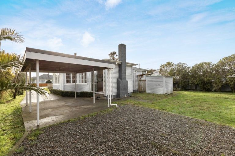 Photo of property in 2 Giesen Road, Feilding, 4702