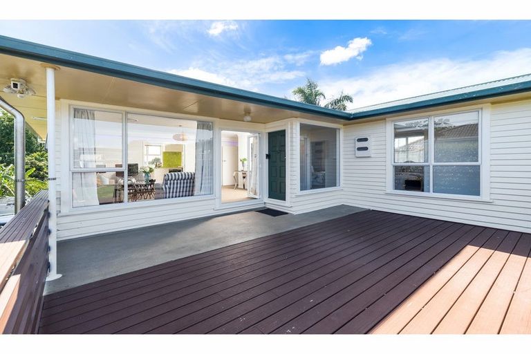 Photo of property in 30 Gardner Avenue, New Lynn, Auckland, 0600