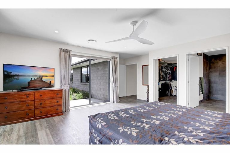 Photo of property in 3 Mccahon Drive, Rangiora, 7400