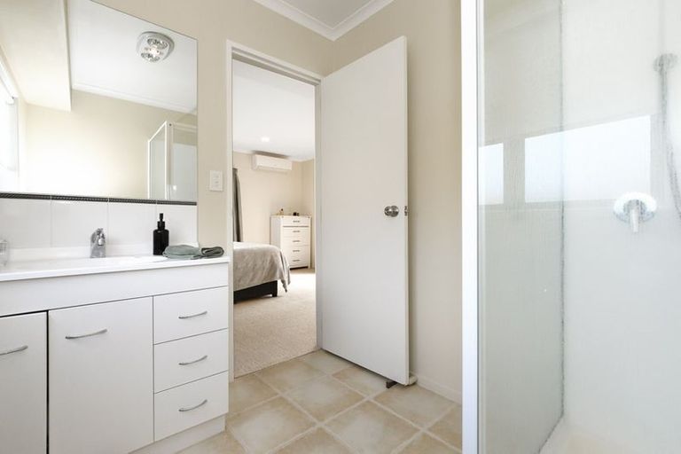 Photo of property in 54 Village Park Drive, Welcome Bay, Tauranga, 3112