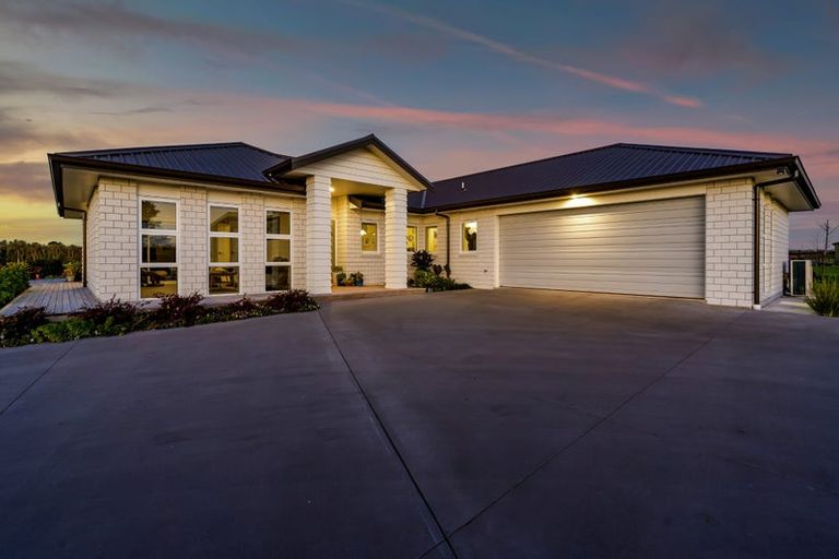 Photo of property in 60 Turangi Road, Motunui, Waitara, 4383