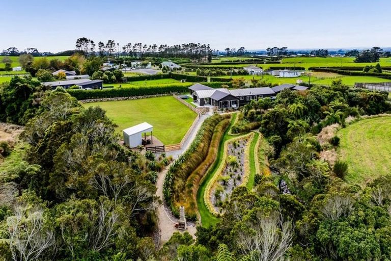 Photo of property in 423 Cardiff Road, Pembroke, Stratford, 4391