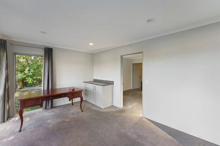 Photo of property in 5 Mohua Street, Waikanae, 5036