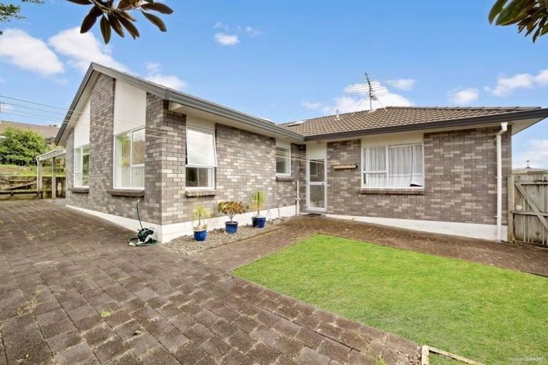 Photo of property in 11 Owl Court, Unsworth Heights, Auckland, 0632