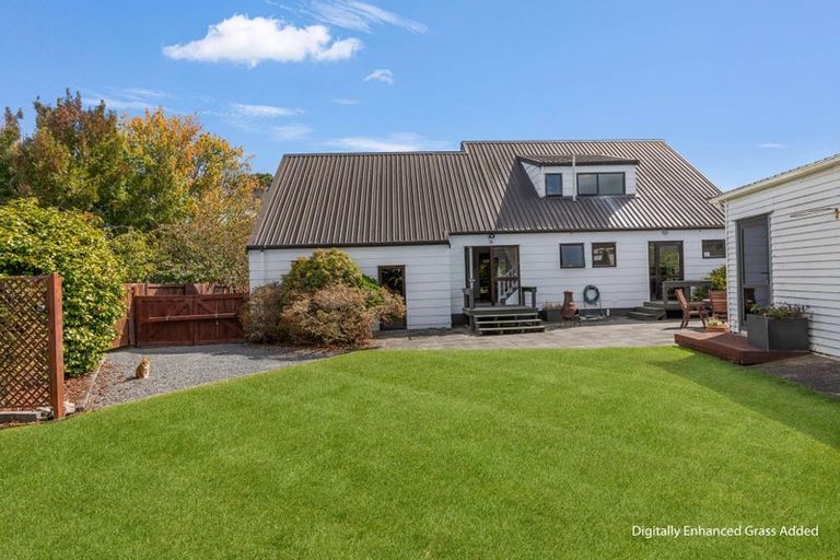 Photo of property in 26 Aquarius Drive, Kawaha Point, Rotorua, 3010