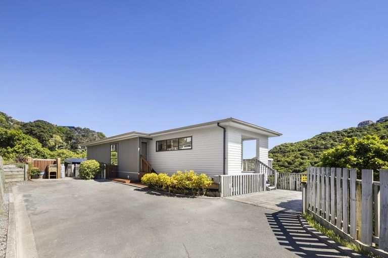 Photo of property in 1 Makomako Road, Brooklyn, Wellington, 6021