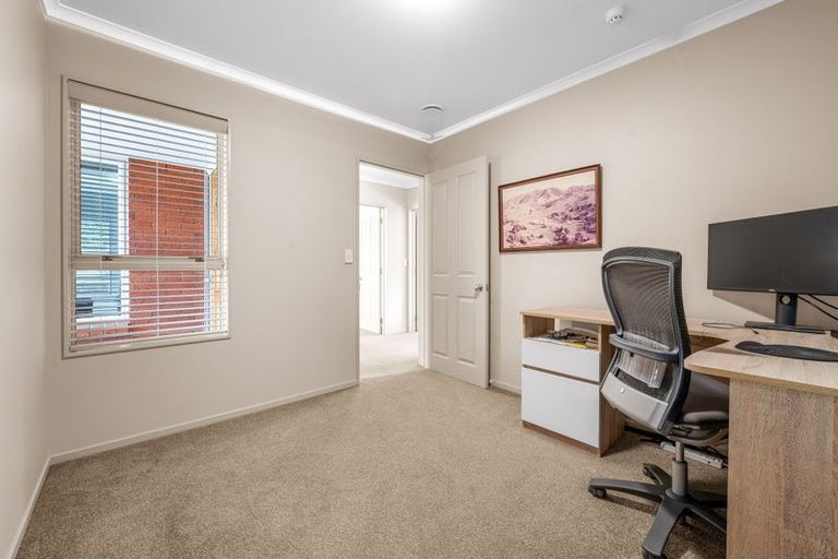 Photo of property in 63 Waiwherowhero Drive, St Andrews, Hamilton, 3200