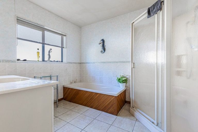 Photo of property in 4 Wiseley Road, Hobsonville, Auckland, 0618